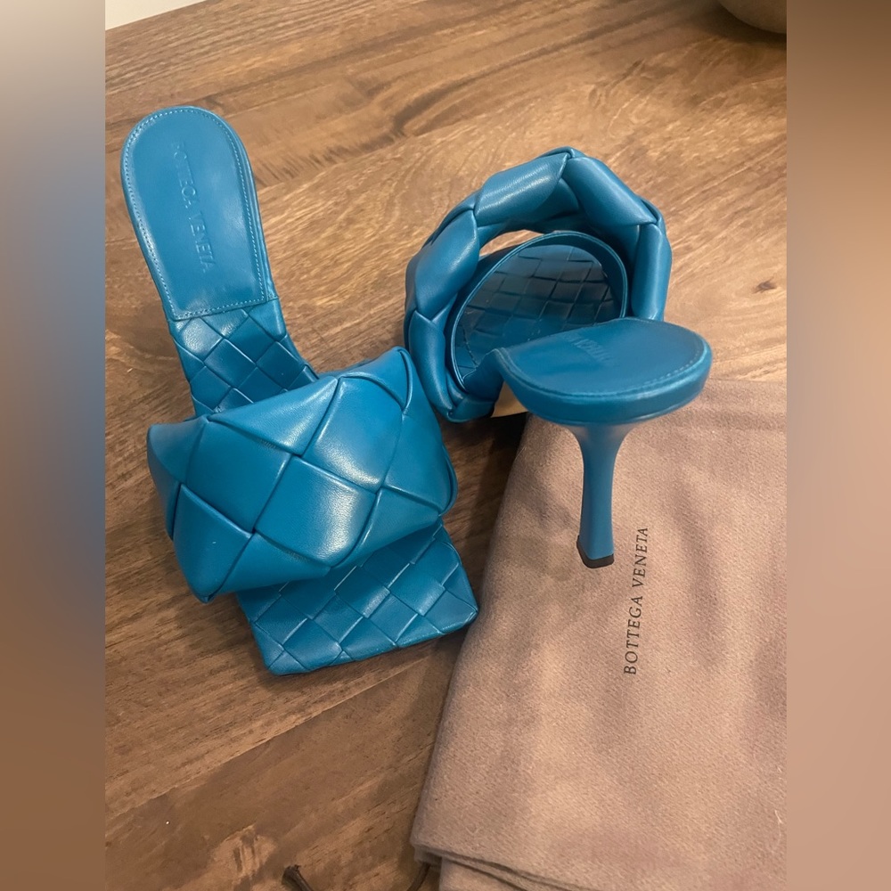Authentic Bottega Veneta Sandal
